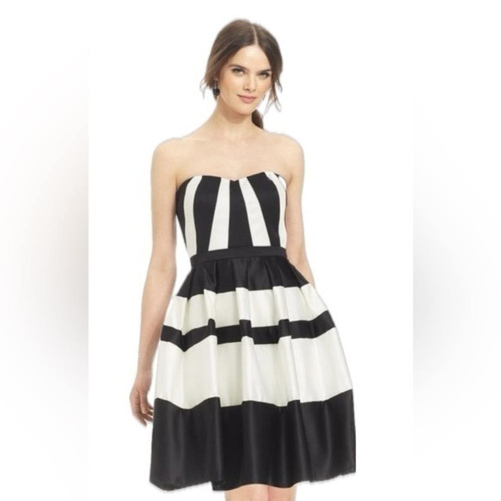 Betsy & Adam Striped Strapless Flare Satin Cocktail Formal Dress Gown Women Sz 8